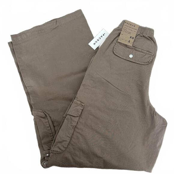 Pacsun Taupe Draped Low Rise Wide Leg Cargo Pants Desert Brown NWT XS - Picture 5 of 7